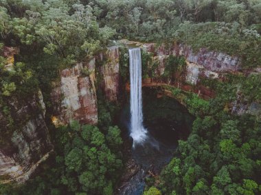 Belmore Şelalesi Güney Highlands, NSW, Avustralya 'da yer almaktadır.