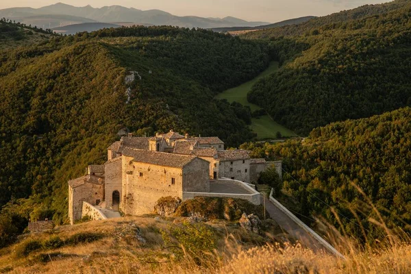 Uma Vista Panorâmica Comuna San Severino Marche Colinas Verdes Itália — Fotografia de Stock