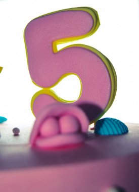 Pastaya beş numara pembe.