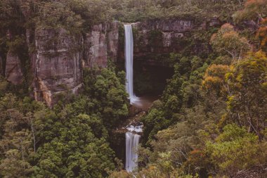 Belmore Şelalesi Güney Highlands, NSW, Avustralya 'da yer almaktadır.