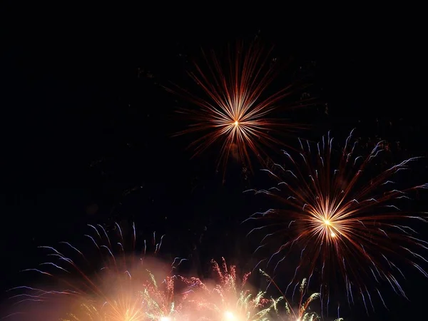 Beautiful Fireworks Explosion Dark Night Sky — ストック写真