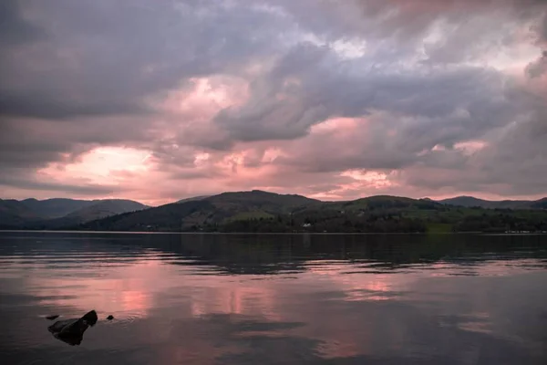 Gyönyörű Naplemente Felett Windermere Egyik Leghíresebb Tavak Hírhedt Lake District — Stock Fotó