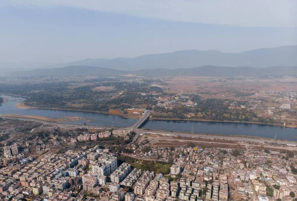 Una Vista Pájaro Ciudad Jamshedpur Cerca Río Contra Las Montañas — Foto de Stock