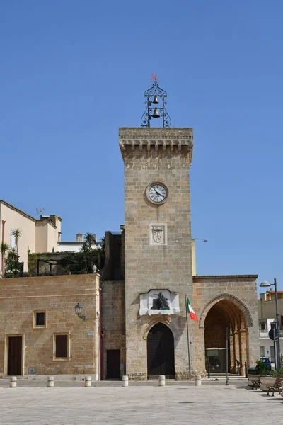 Dzwonnica Kościoła Rynku Miasta Uggiano Średniowiecznej Miejscowości Regionie Puglia Włoszech — Zdjęcie stockowe