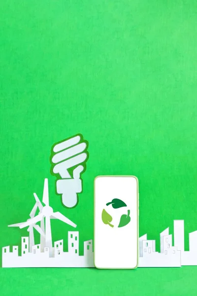 Grünes Plakat Mit Weißer Windmühle Glühbirne Als Recyclingsymbol Konzept Des — Stockfoto