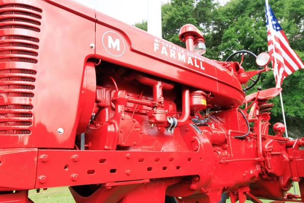 Bauernhoftraktoren Traktoren Traktoren Traktoren Mccormick Deering — Stockfoto