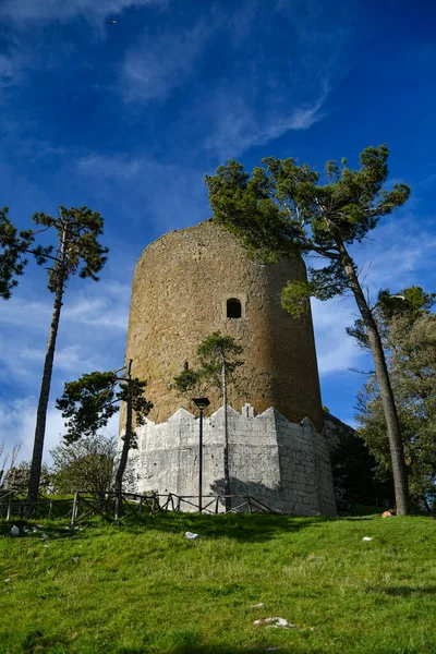 Ein Turm Einer Mittelalterlichen Burg Der Altstadt Von Caserta — Stockfoto