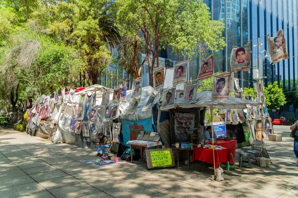 Het Ayotzinapa 2014 Iguala Massaontvoeringsmonument Mexico Stad — Stockfoto