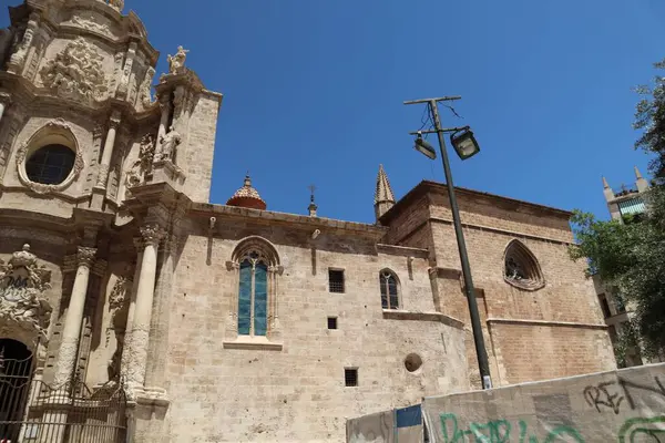 Oude Spaanse Katholieke Kerk Gemaakt Van Steen — Stockfoto