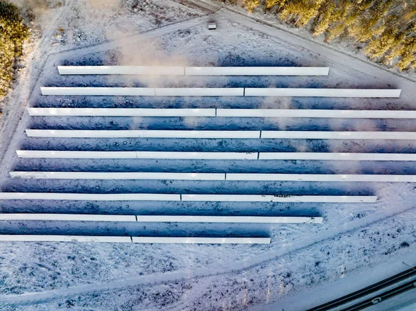 Luftaufnahme Einer Verschmutzungswolke Die Sich Über Gefrorene Solarzellen Bewegt Über — Stockfoto