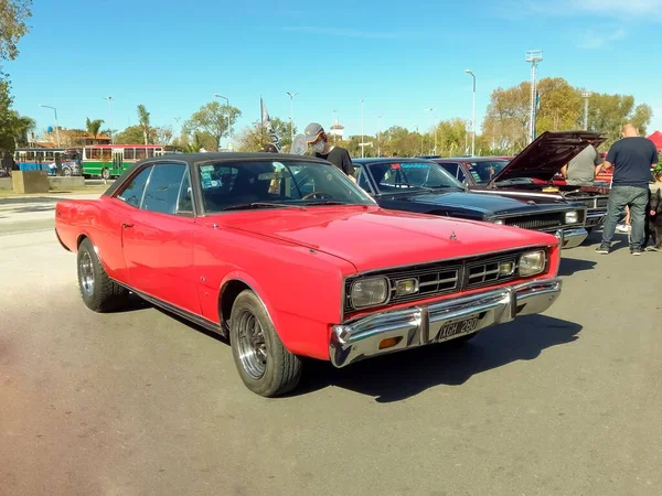 Старое Двухдверное Красное Купе Dodge 1970 Года Выпуска Спортивный Мускулистый — стоковое фото