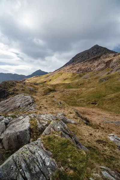 Paysage Montagneux Rocheux Sous Ciel Sombre Campagne — Photo