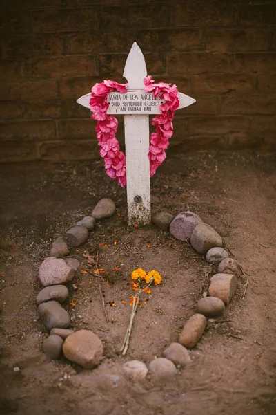 Dia Los Muertos Grave White Cross — Stok fotoğraf
