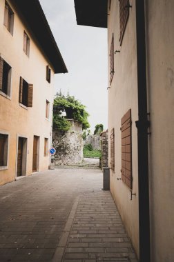 Friuli Venezia Giulia, Udine 'deki Venzone köyünün manzarası