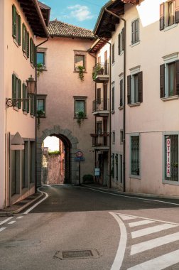 Udine 'deki San Daniels del Friuli köyünün güzel manzarası.
