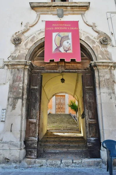 Entrance Door Medieval Church Sulmona Italian Village Abruzzo Region — Stock fotografie