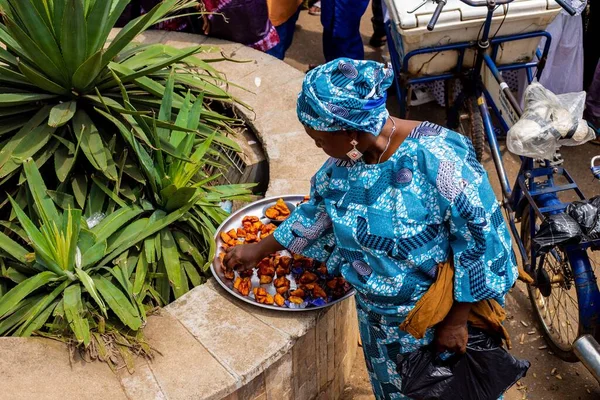 Doamnă Vârstă Culoare Care Face Fructe Uscate Aer Liber Festivalul — Fotografie, imagine de stoc