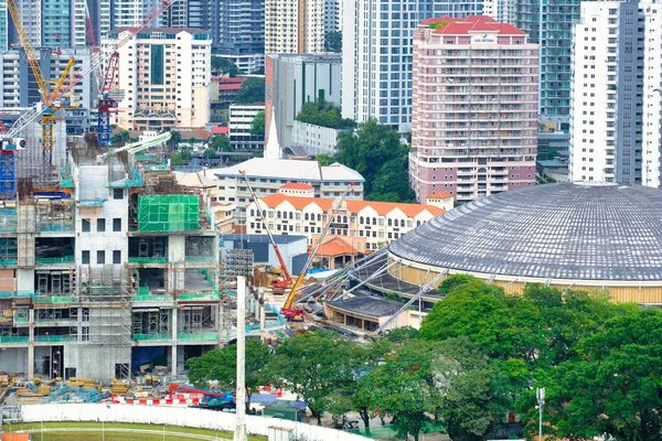 Kuala Lumpur Malezya Binalar Stadyum Ağaçlardan Oluşan Bir Şehir Manzarası — Stok fotoğraf