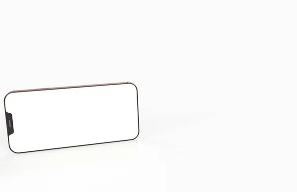 Beyaz Arkaplanda Izole Edilmiş Yeni Bir Akıllı Telefonun Boyutlu Görüntüsü — Stok fotoğraf