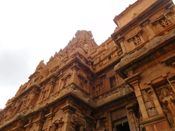 Μια Άποψη Χαμηλής Γωνίας Της Όμορφης Ιστορικής Πρόσοψης Rani Vav — Φωτογραφία Αρχείου