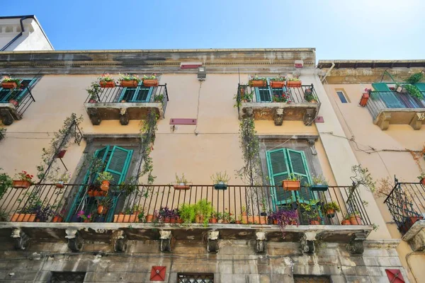 Balconies Windows House Historic District Sulmona Italian Village Abruzzo Region — kuvapankkivalokuva