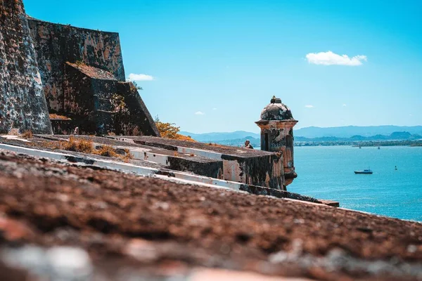 コロンビアのカルタヘナにある古い海辺のカスティーリョ フェリペ バラハス要塞 — ストック写真