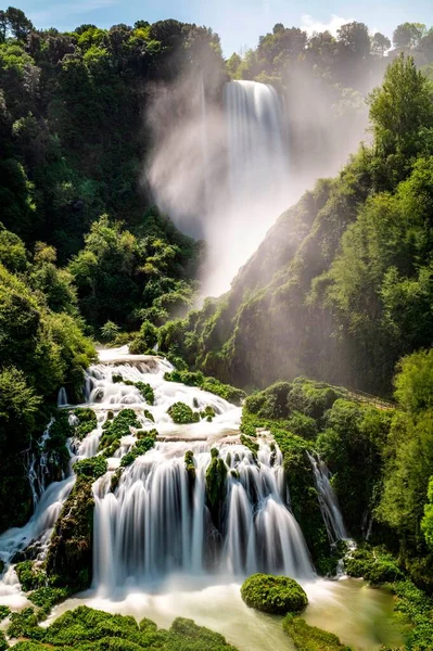 Disparo Vertical Cascada Artificial Marmore Falls Terni Umbría Italia —  Fotos de Stock