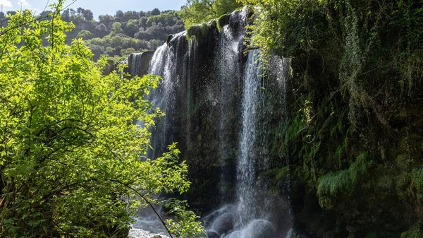 イタリア ウンブリア州テルニにあるマルメの滝の景色 — ストック写真