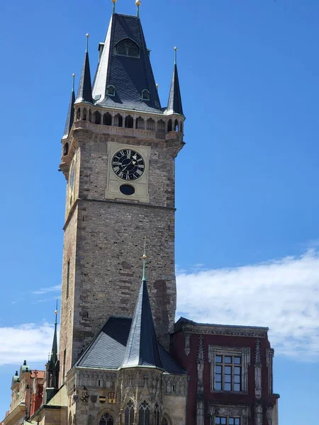 Tiro Vertical Torre Câmara Municipal Praga Cidade República Checa — Fotografia de Stock