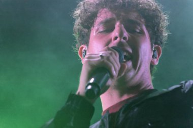 Yetenekli sanatçı Nielson 'ın Hollanda' daki bir konserde yakın plan çekimi.