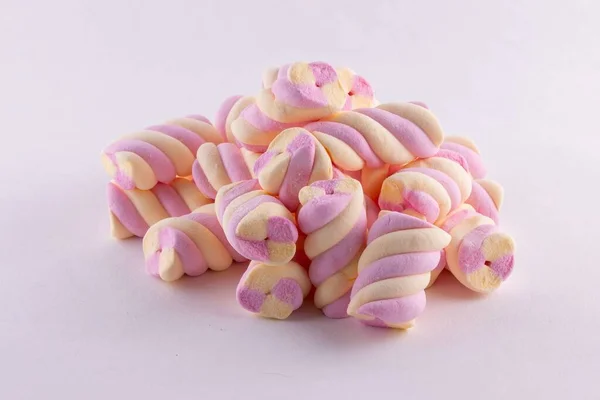 Sebuah Gambar Close Dari Pink Dan Kuning Memutar Marshmallow Pada — Stok Foto