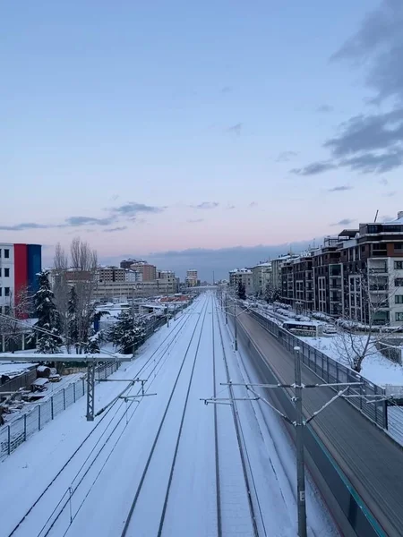 Uma Vista Estação Trem Dia Nevado — Fotografia de Stock