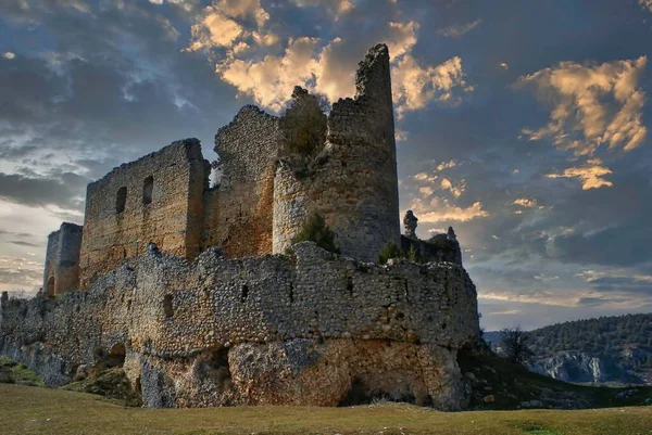 Paisagem Castelo Arruinado Ucero Soria Espanha Contra Céu Pôr Sol — Fotografia de Stock