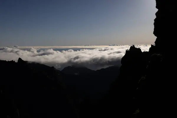 Eine Luftaufnahme Der Wolken Über Dem Pico Arieiro Auf Madeira — Stockfoto