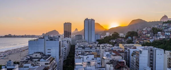 Antenn Utsikt Över Områdena Leme Och Copacabana Med Ipanema Mountain — Stockfoto