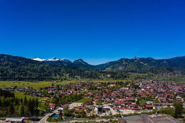 Een Antenne Drone Uitzicht Kempten Stad Omringd Door Prachtige Alpine — Stockfoto