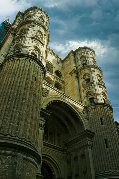 Uitzicht Kathedraal Van Malaga Met Een Magenta Hemel Met Wolken — Stockfoto