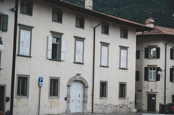 Friuli Venezia Giulia, Udine 'deki Venzone köyünün manzarası