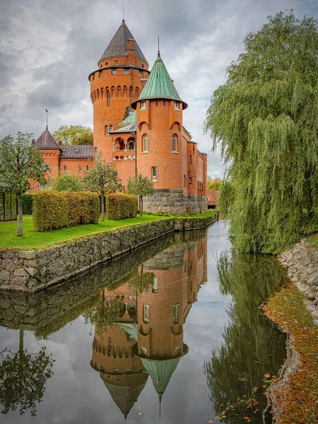 Vue Verticale Château Hjularod Réfléchissant Sur Lac Eslov Scanie Suède — Photo