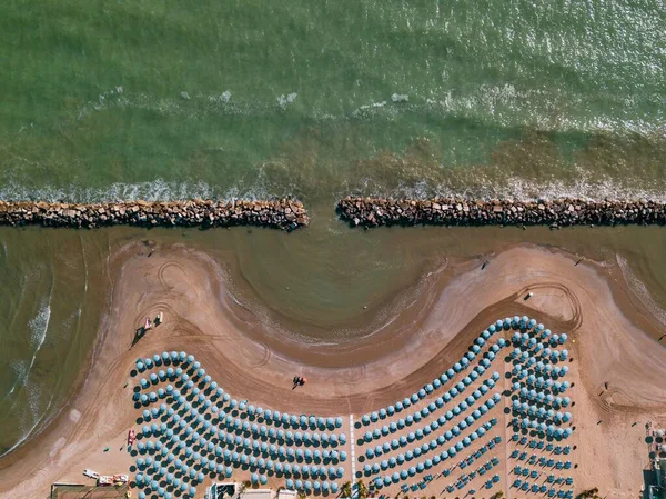 Vanuit Lucht Uitzicht Fano Met Zijn Zee Stranden Parasols — Stockfoto