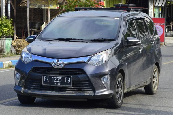 Close Toyota Avanza 2021 Tipo Nas Ruas Sumatra Norte Indonésia — Fotografia de Stock