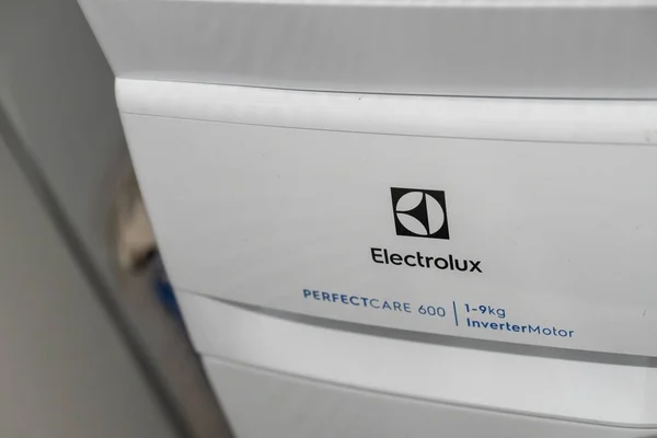 Ένα Πλυντήριο Μάρκας Electrolux Στο Πόζναν Της Πολωνίας — Φωτογραφία Αρχείου