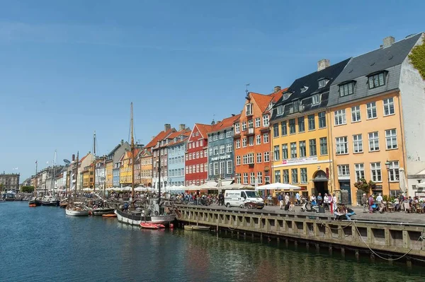 Danimarka Nın Kopenhag Kentindeki Nyhavn Limanındaki Renkli Yüzler — Stok fotoğraf