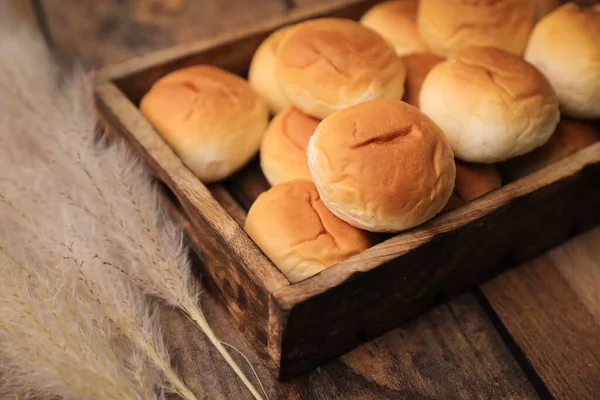 Closeup Shot Bunch Freshly Baked Bread Rolls Wooden Basket — Stock Photo, Image