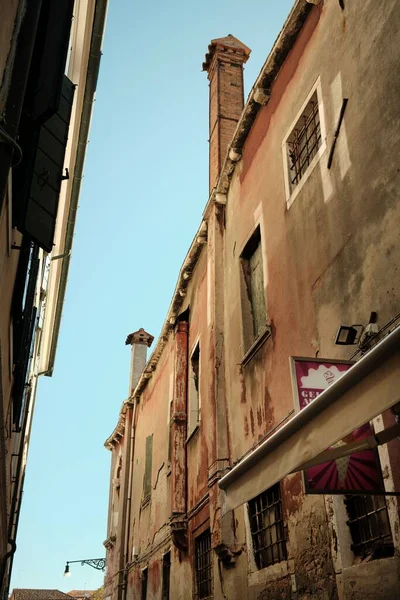 Egy Függőleges Felvétel Egy Lakóépületről Murano Szigetén Olaszországban — Stock Fotó