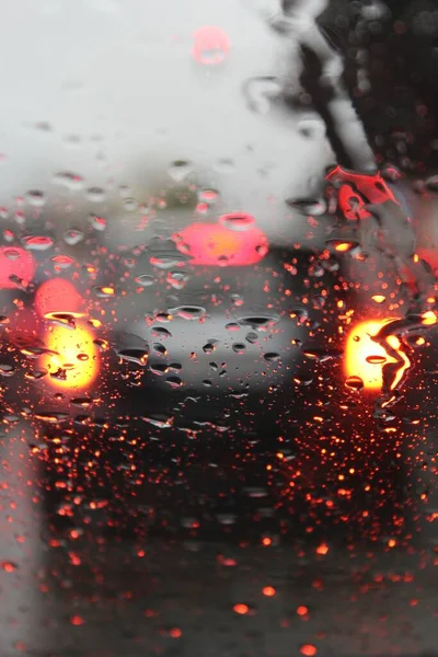 Colpo Verticale Gocce Pioggia Vetro Auto — Foto Stock