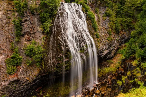 Mesmerizing Scene Narada Falls Waterfall Washington Green Plants — Stock Photo, Image
