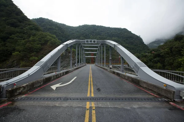 Entrance Jinlun Hot Spring Bridge Lala Mountain Toayuan Taiwan — Stock Photo, Image