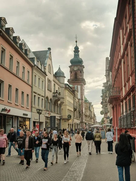 Piesi Spacerujący Wzdłuż Hauptstrasse Heidelbergu Niemczech — Zdjęcie stockowe