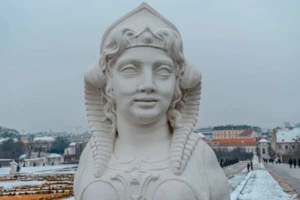 Estátua Pedra Fora Palácio Belvedere — Fotografia de Stock